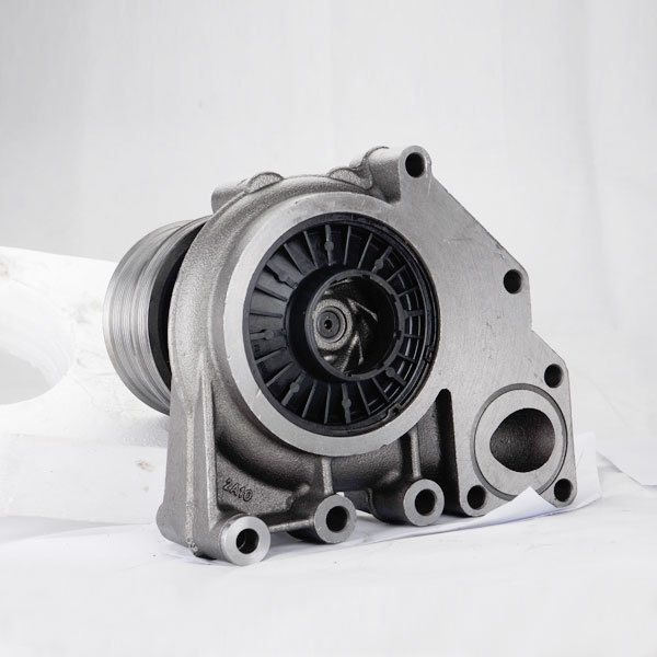 marine engine qsx15 water pump 4089911