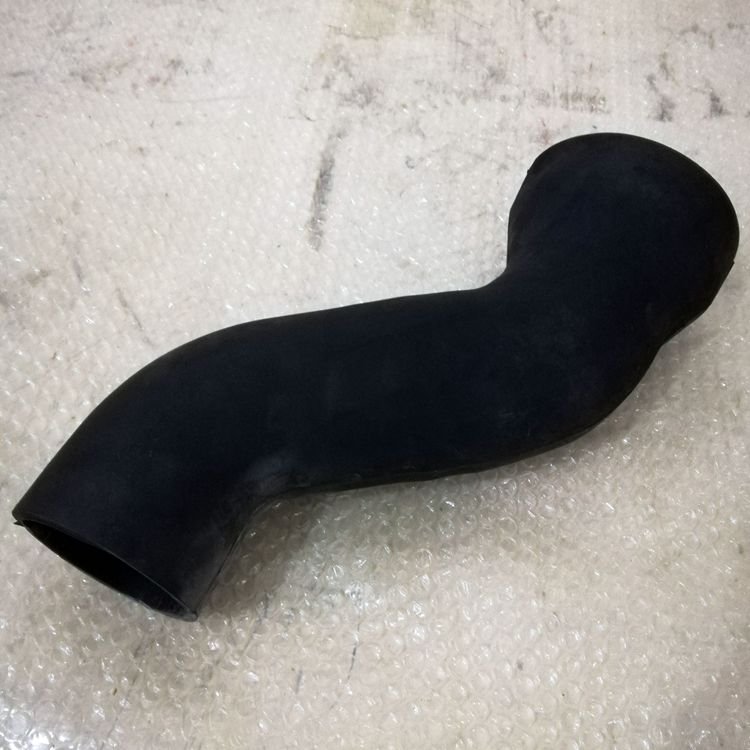 Dongfeng DFAC Light Truck Part Air Inlet Rubber Pipe 11DJ10-09011