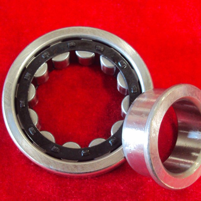 Dongfeng Truck Parts Cylindrical roller bearing Z 42307